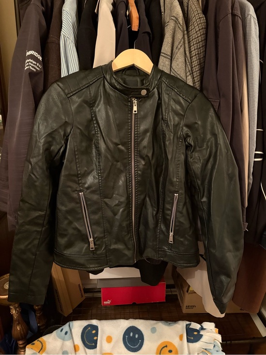 Reitmans Jackets & Blazers - Reitmans Black Faux Leather Moto-Style Jacket